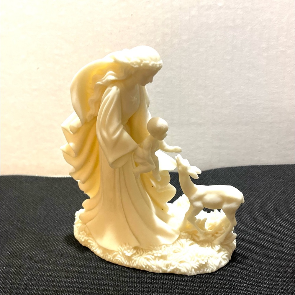 Alabaster Figurine "Gentle Love" Mother Baby Fawn 5" Tall Roman 1996 Deer
